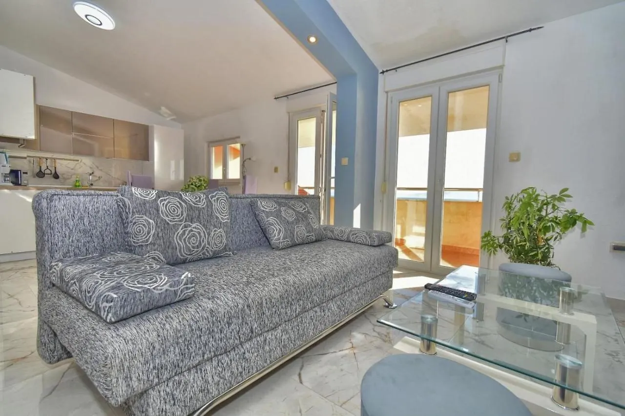 Apartments Bartulic Τρογκίρ 0*,  Κροατία