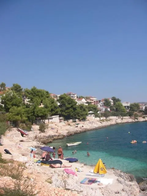 Apartments Bartulic Τρογκίρ