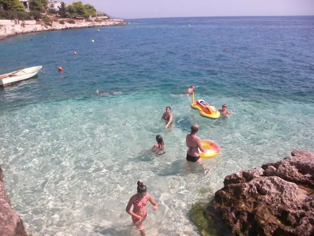 Apartments Bartulic Τρογκίρ